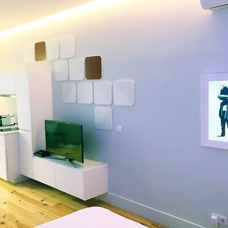 Futuristic Space Loft In Baixa-chiado דירה ליסבון