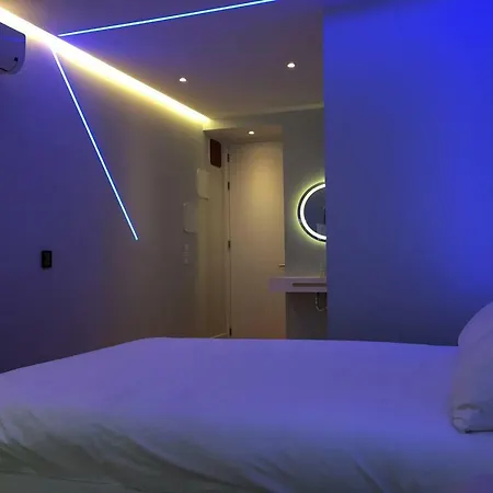 Futuristic Space Loft In Baixa-chiado Apartamento *