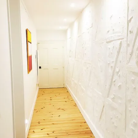 Futuristic Space Loft In Baixa-chiado Apartamento